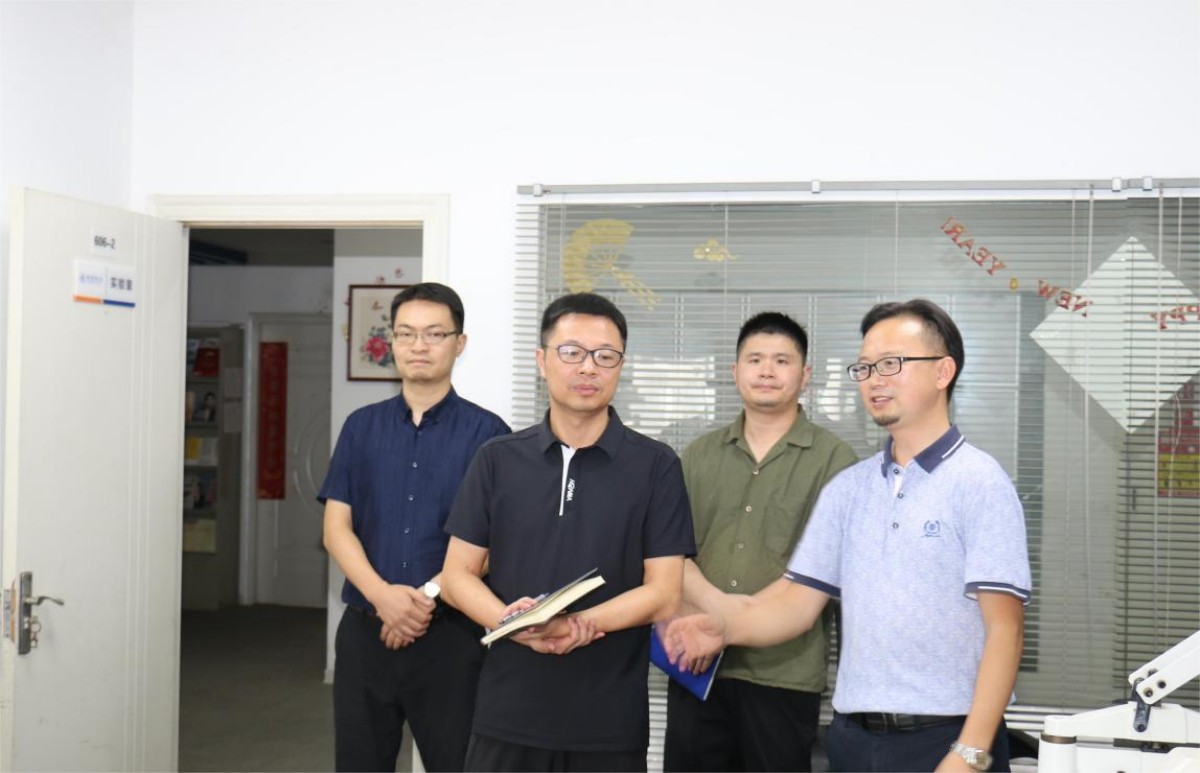 Gongshu district economic and credit bureau leaders to visit the survey - Hangzhou pinxiang technology co., LTD